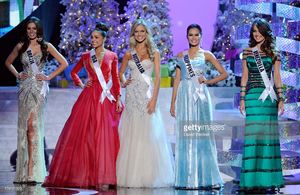 miss-brazil-2012-gabriela-markus-miss-usa-2012-olivia-culpo-miss-picture-id158581329.jpg