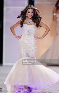 miss-rhode-island-usa-olivia-culpo-participates-in-the-opening-show-picture-id145702267.jpg