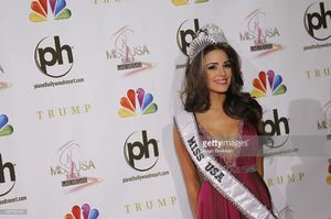 miss-rhode-island-usa-olivia-culpo-speaks-during-a-news-conference-picture-id145705165.jpg