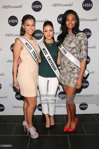 miss-teen-usa-2012-logan-west-miss-universe-2012-olivia-culpo-and-picture-id159592276.jpg