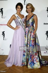 miss-univers-2017-iris-mittenaere-and-miss-france-2002-sylvie-tellier-picture-id655811860.jpg