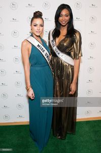 miss-universe-2012-olivia-culpo-and-miss-usa-2012-nana-meriwether-picture-id163639341.jpg