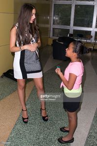 miss-universe-2012-olivia-culpo-visits-one-world-middle-school-on-1-picture-id175266897.jpg