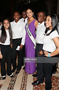 miss-universe-olivia-culpo-attends-the-2013-education-through-music-picture-id166284940.jpg