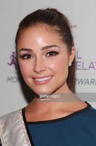 miss-universe-olivia-culpo-attends-the-global-mom-relay-public-at-picture-id166318324.jpg