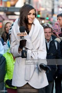 miss-universe-olivia-culpo-visits-extra-in-times-square-on-january-3-picture-id158908189.jpg