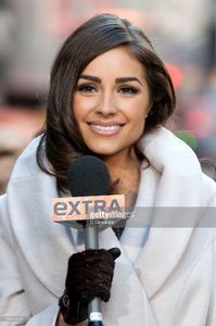 miss-universe-olivia-culpo-visits-extra-in-times-square-on-january-3-picture-id158908192.jpg