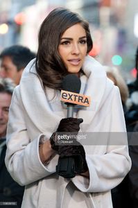 miss-universe-olivia-culpo-visits-extra-in-times-square-on-january-3-picture-id158908193.jpg