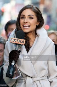 miss-universe-olivia-culpo-visits-extra-in-times-square-on-january-3-picture-id158911233.jpg