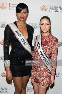 miss-usa-2012-nana-meriwether-and-miss-universe-2012-olivia-culpo-picture-id162220324.jpg