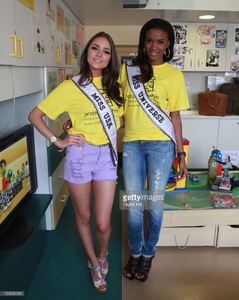 miss-usa-2012-olivia-culpo-and-miss-universe-2011-leila-lopes-at-beth-picture-id150035239.jpg