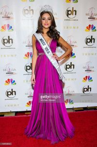miss-usa-2012-olivia-culpo-attends-the-2012-miss-usa-post-pageant-picture-id145704543.jpg