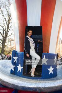 miss-usa-2012-olivia-culpo-attends-the-86th-annual-macys-thanksgiving-picture-id156829120.jpg