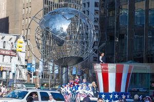 miss-usa-2012-olivia-culpo-attends-the-86th-annual-macys-thanksgiving-picture-id156833289.jpg