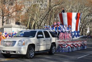 miss-usa-2012-olivia-culpo-attends-the-86th-annual-macys-thanksgiving-picture-id156841487.jpg