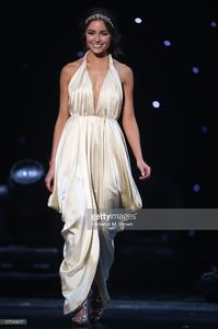 miss-usa-2012-olivia-culpo-onstage-at-the-american-giving-awards-by-picture-id157940017.jpg