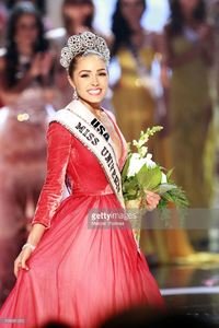 miss-usa-2012-olivia-culpo-reacts-after-being-named-the-2012-miss-picture-id158581259.jpg