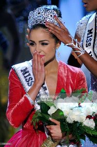 miss-usa-2012-olivia-culpo-reacts-as-she-is-crowned-the-2012-miss-picture-id158598161.jpg