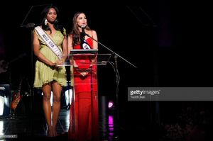 miss-usa-nana-meriwether-and-miss-universe-olivia-culpo-at-the-date-picture-id161834907.jpg