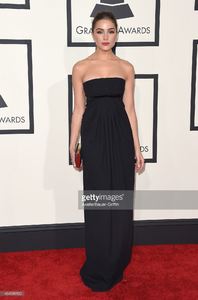 model-olivia-culpo-arrives-at-the-57th-annual-grammy-awards-at-on-picture-id464098100.jpg