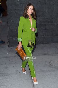 model-olivia-culpo-seen-in-midtown-on-october-24-2015-in-new-york-picture-id494109114.jpg