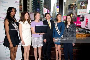 nana-meriwether-miss-usa-2012-lynda-lopez-sharon-dagostino-yoshi-picture-id166313451.jpg