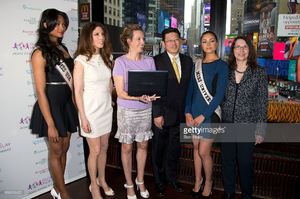 nana-meriwether-miss-usa-2012-lynda-lopez-sharon-dagostino-yoshi-picture-id166313452.jpg