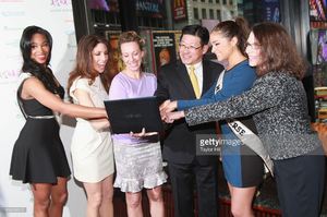 nana-meriwether-miss-usa-2012-lynda-lopez-sharon-dagostino-yoshi-picture-id166318313.jpg