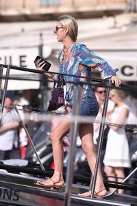 nicky-hilton-and-her-husband-james-rothschild-saint-tropez-07-21-2017-4.jpg