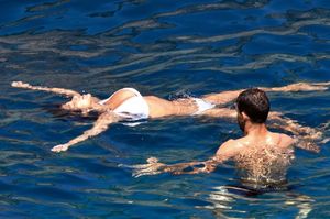 nicole-scherzinger-and-her-boyfriend-grigor-dimitrov-on-holiday-in-capri-07-13-2017-10.jpg