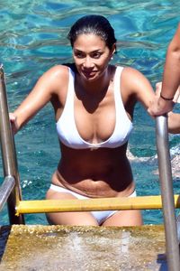 nicole-scherzinger-and-her-boyfriend-grigor-dimitrov-on-holiday-in-capri-07-13-2017-12.jpg