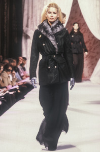 nina-ricci-fw-1996-1.thumb.jpg.3e63949bc6c07a6c9ad78ca06579c357.jpg