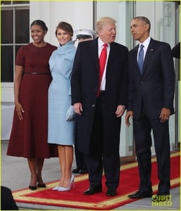 obamas-meet-trumps-on-inauguration-day-05.jpg