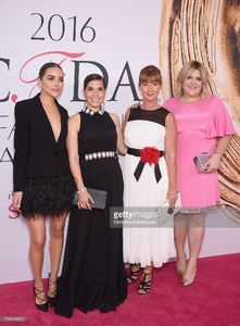 olivia-culpo-america-ferrera-deborah-lloyd-and-nicolette-mason-the-picture-id538518506.jpg