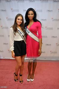 olivia-culpo-and-nana-meriwethe-attends-the-chinese-laundry-presents-picture-id167106695.jpg