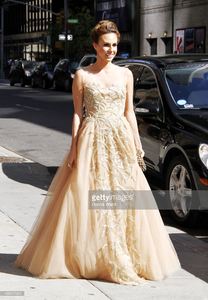 olivia-culpo-appears-near-the-late-show-with-david-letterman-at-ed-picture-id488347961.jpg
