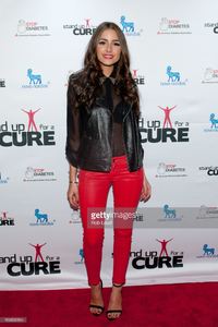 olivia-culpo-arrives-at-stand-up-for-a-cure-at-madison-square-garden-picture-id166892834.jpg