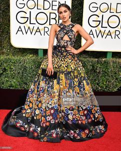 olivia-culpo-arrives-at-the-74th-annual-golden-globe-awards-at-the-picture-id631424282.jpg