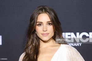 olivia-culpo-arrives-at-the-los-angeles-premiere-of-kingdom-held-at-picture-id456500288.jpg