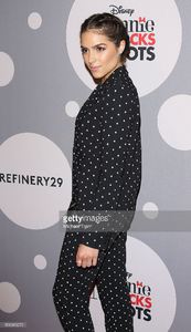 olivia-culpo-arrives-at-the-minnie-mouse-rocks-the-dots-retrospective-picture-id506369272.jpg