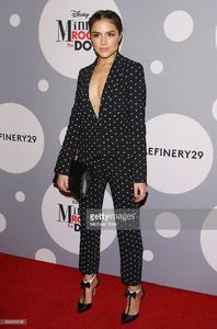 olivia-culpo-arrives-at-the-minnie-mouse-rocks-the-dots-retrospective-picture-id506369298.jpg