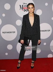 olivia-culpo-arrives-at-the-minnie-mouse-rocks-the-dots-retrospective-picture-id506369306.jpg