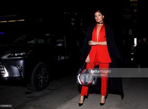 olivia-culpo-arrives-in-a-lexus-to-the-baja-east-fall-2016-fashion-picture-id510095412.jpg