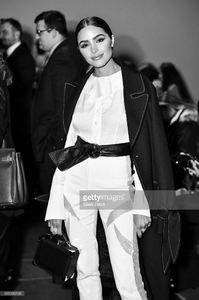 olivia-culpo-at-the-john-paul-ataker-show-featuring-freida-rothman-picture-id635359126.jpg