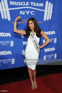olivia-culpo-attends-16th-annual-mda-muscle-team-gala-and-benefit-at-picture-id159145503.jpg