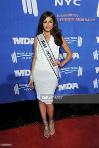 olivia-culpo-attends-16th-annual-mda-muscle-team-gala-and-benefit-at-picture-id159145516.jpg