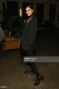 olivia-culpo-attends-stuart-weitzmans-launch-of-the-gigi-boot-on-26-picture-id618415648.jpg