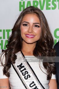 olivia-culpo-attends-the-19th-annual-city-harvest-an-evening-of-at-picture-id166774782.jpg
