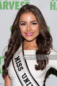 olivia-culpo-attends-the-19th-annual-city-harvest-an-evening-of-at-picture-id166774831.jpg