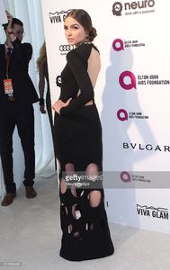 olivia-culpo-attends-the-24th-annual-elton-john-aids-foundations-picture-id512950648.jpg